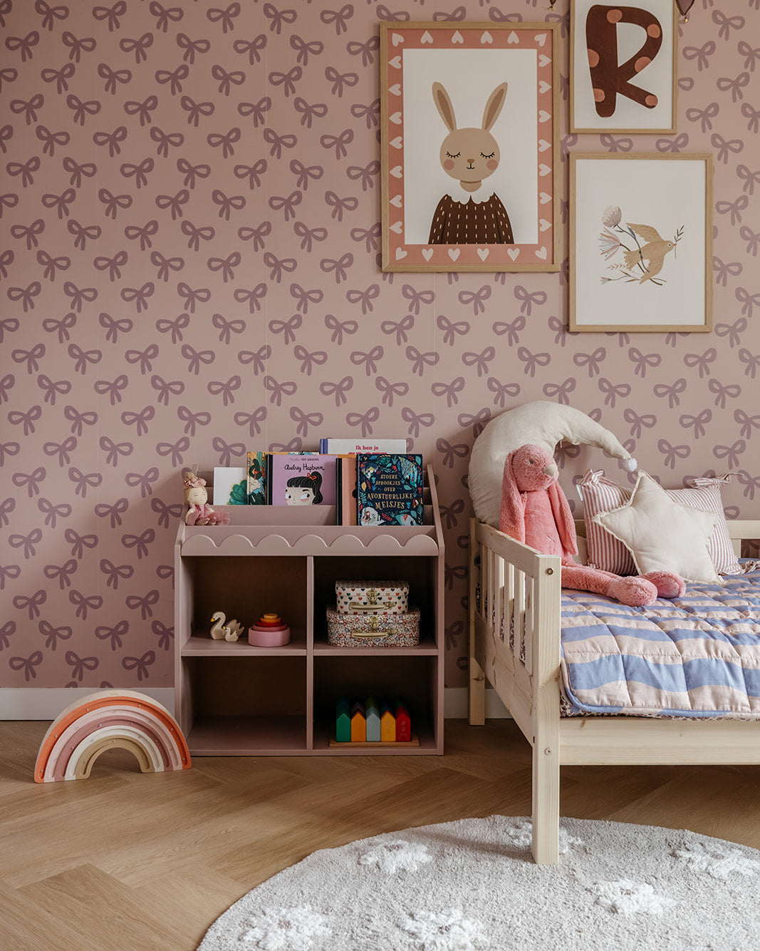 Book Nook, Montessori Kirjahylly, Vintage Rose