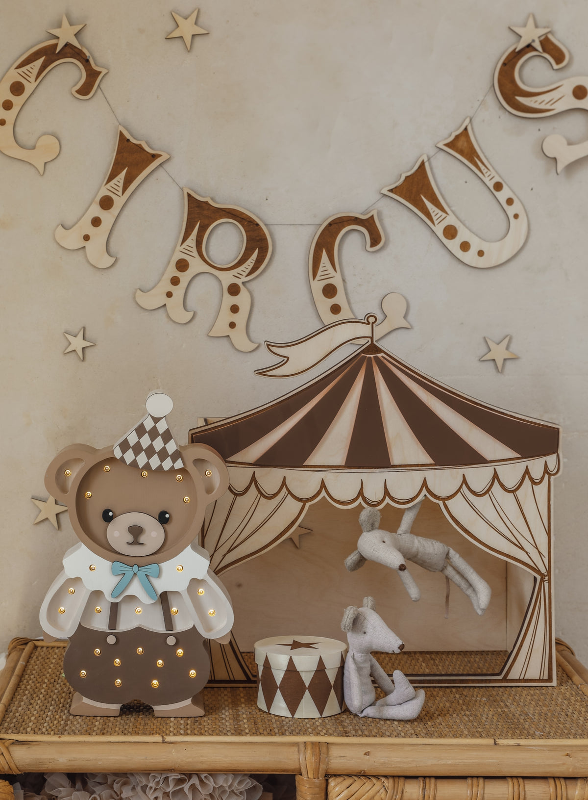 Little Lights, Yövalo, Theodore The Bear, Chocolate Brown