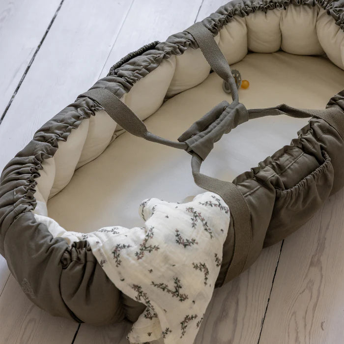 Sebra, Kannettava Unipesä, 3-in-1 Baby Nest, Dark Olive