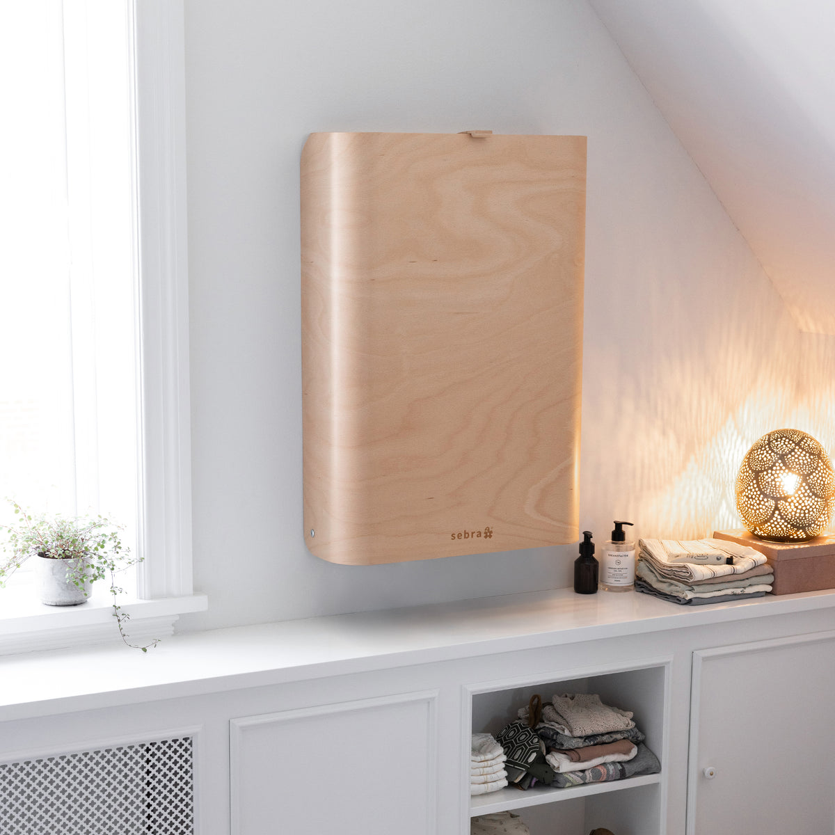Sebra, Seinään Kiinnitettävä Hoitotaso, Wood