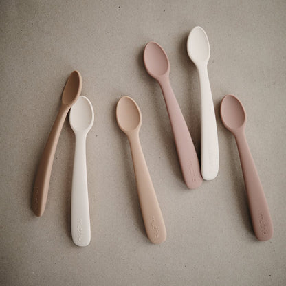 Mushie, Silikoni Lusikkasetti 2kpl, Blush/Shifting Sand
