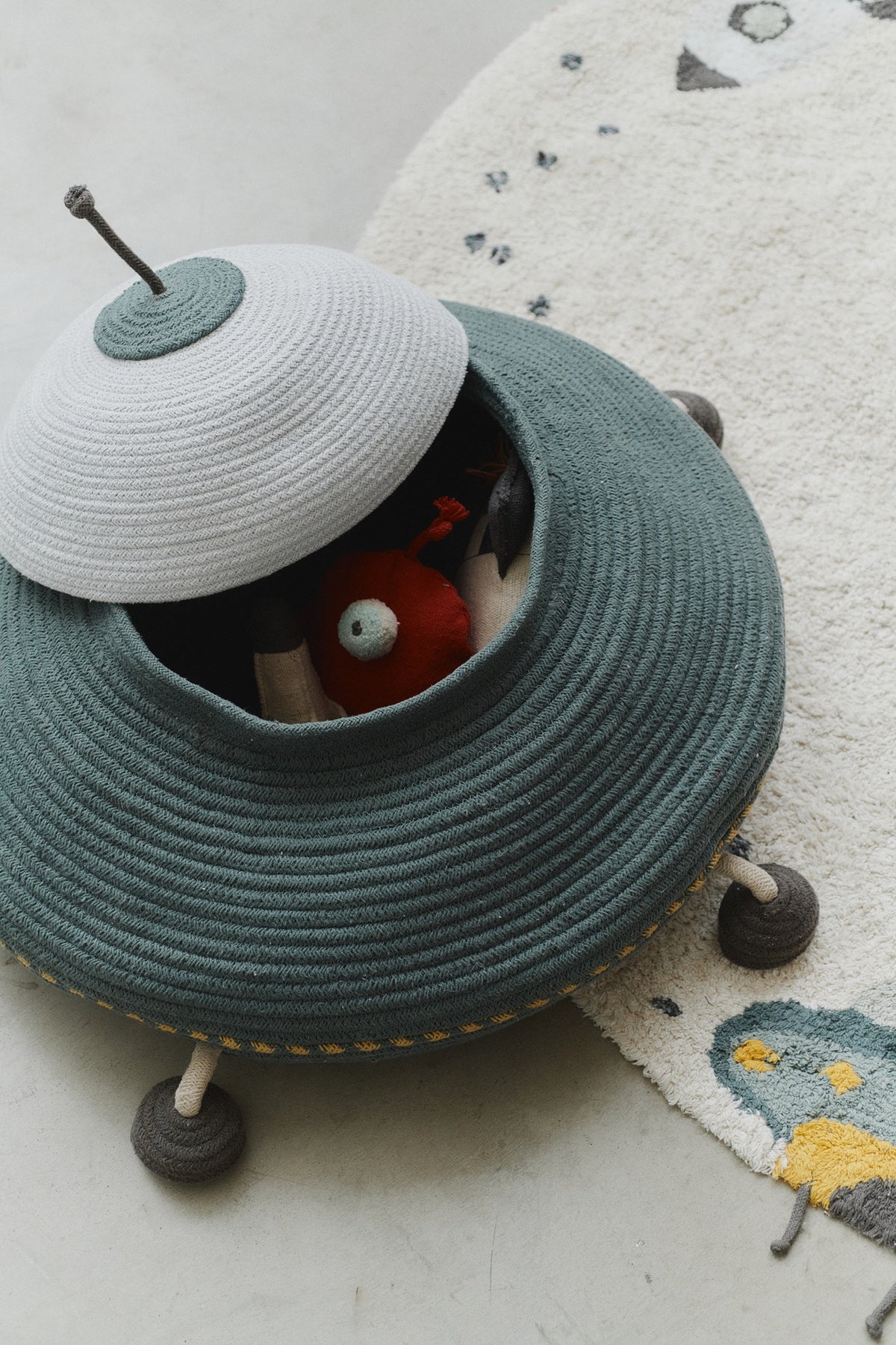 I Want To Be Astronaut, Storage Basket, Ufo