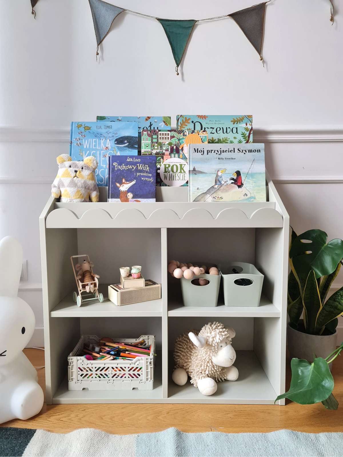 Book Nook, Montessori Kirjahylly, Sage
