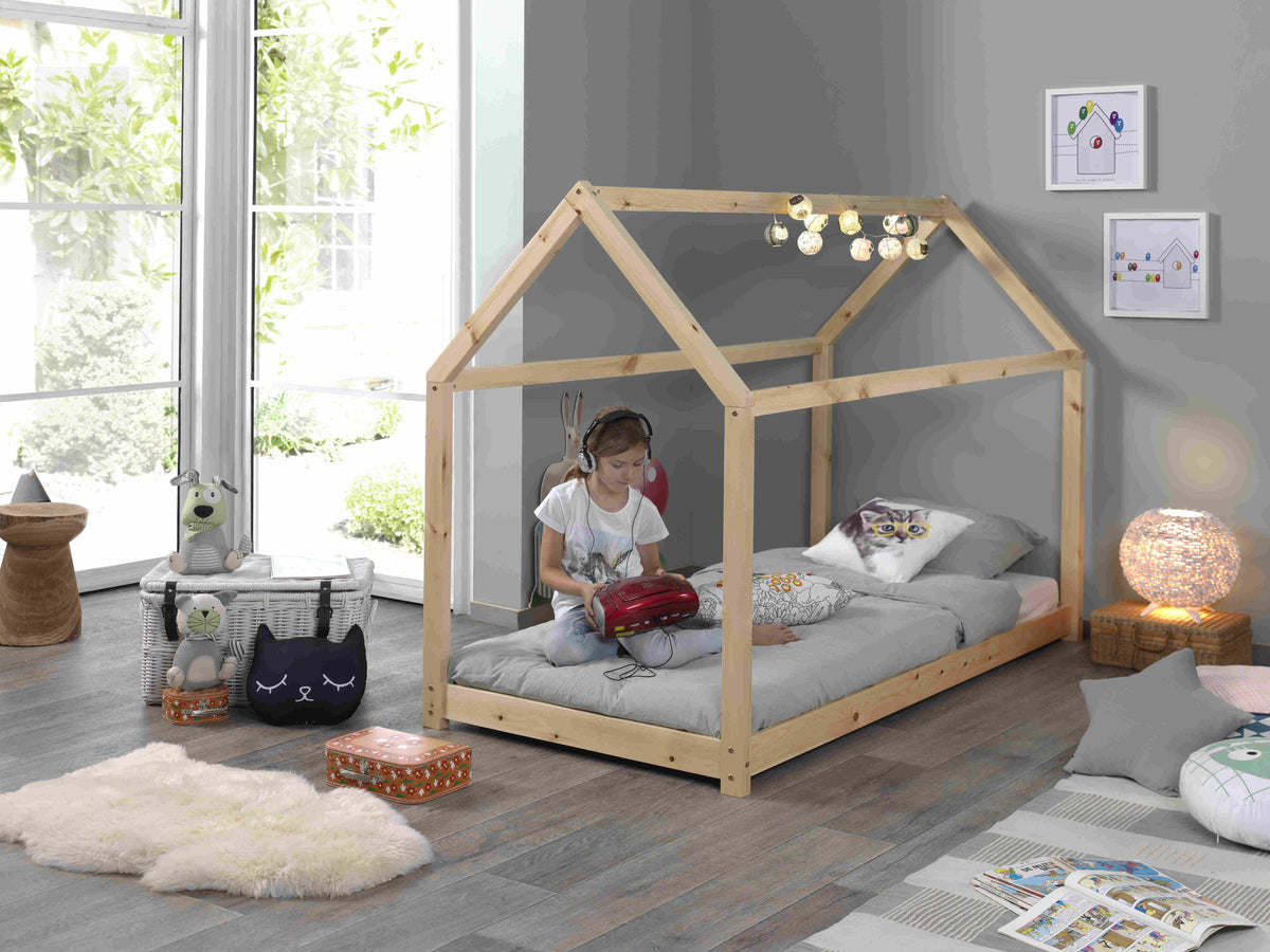 Vipack, Cabane House Bed, 2 storlekar, naturligt trä