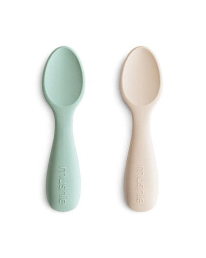 Mushie, Taaperon Silikoni Lusikkasetti 2kpl, Cambridge Blue/Shifting Sand
