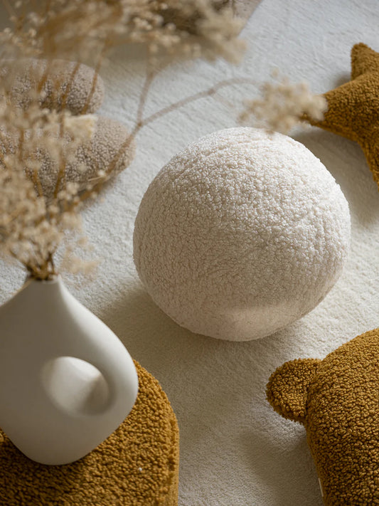 Wigiwama Pallotyyny, Cream White