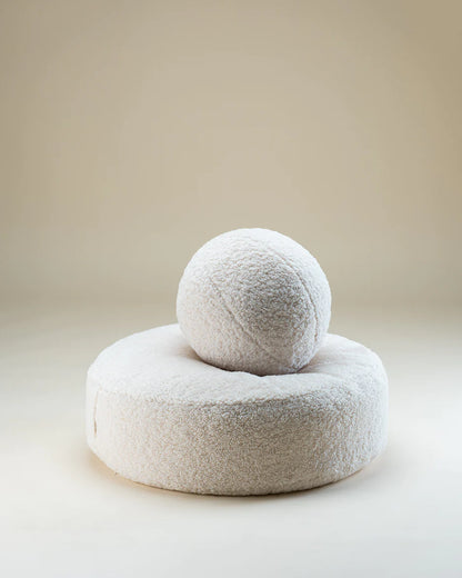 Wigiwama Ottoman, Cream White