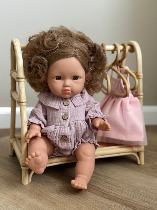 Minikane Nukke, Lola