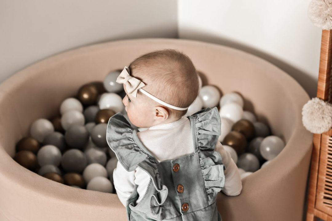 Sea of ​​Balls, Beige