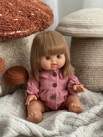 Minikane Sleepy-eyed Nukke, Yze, Eri asuja