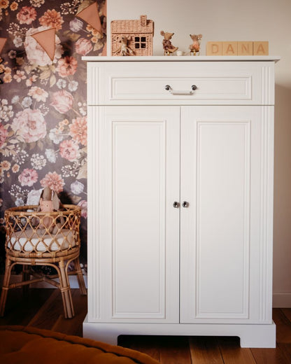 Bellamy, Ines, Korkea Lipasto, White