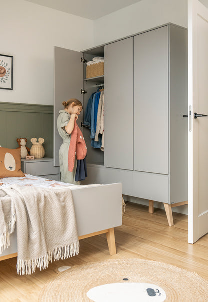 Pinio, Swing Vaatekaappi 3 ovea, Grey