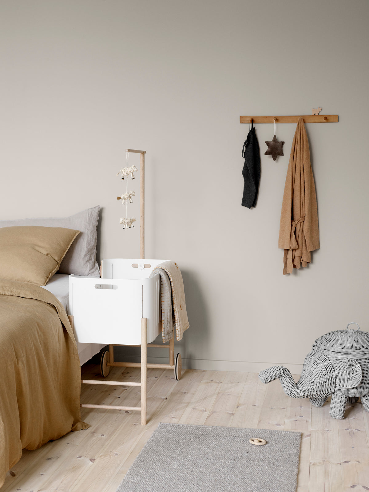 Oliver Furniture, Wood Co-Sleeper, White/Oak