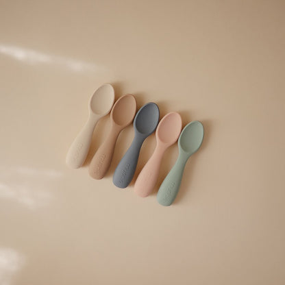 Mushie, Taaperon Silikoni Lusikkasetti 2kpl, Blush/Shifting Sand