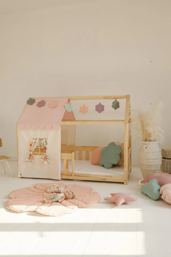 Moi Mili, Talosängyn Vuodekatos, Pink
