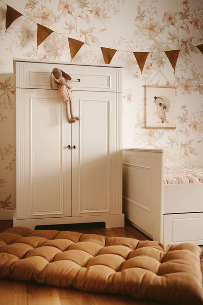 Bellamy, Ines, Korkea Lipasto, White
