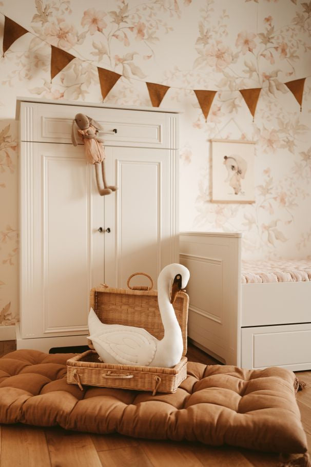 Bellamy, Ines, Korkea Lipasto, White