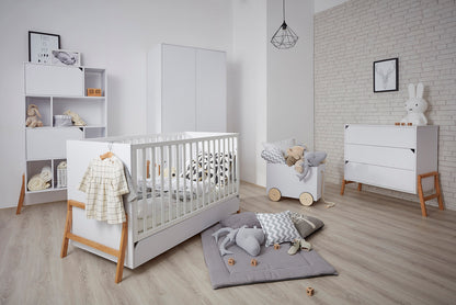 Bellamy, Lotta Kirjahylly, White