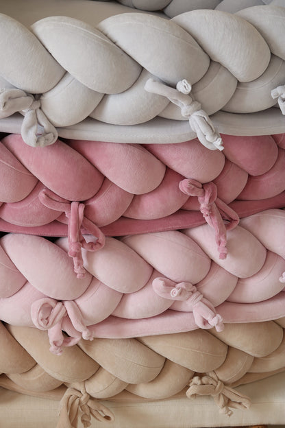 Unipesä, Dirty Pink