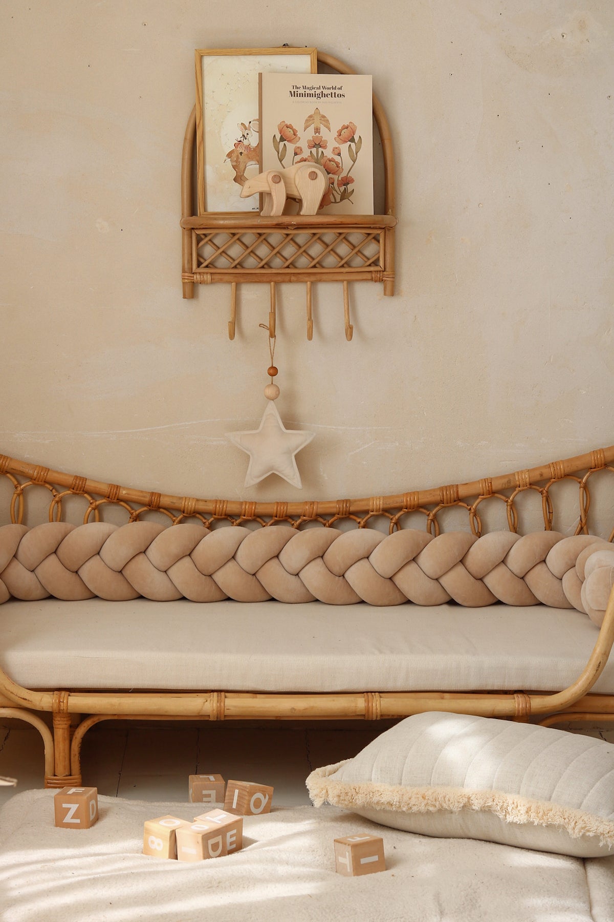 Reunapehmuste Letti, Velvet Beige
