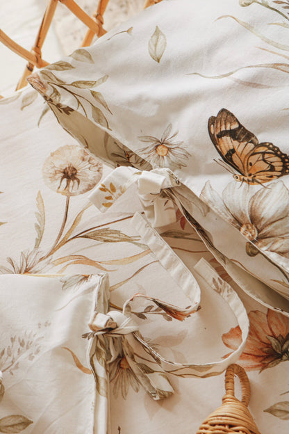Matuu Pussilakanasetti, Gold Meadow On White