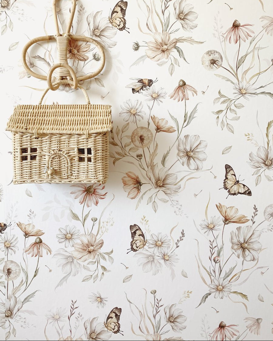 Matuu Gold Meadow White, Tapetti Medium