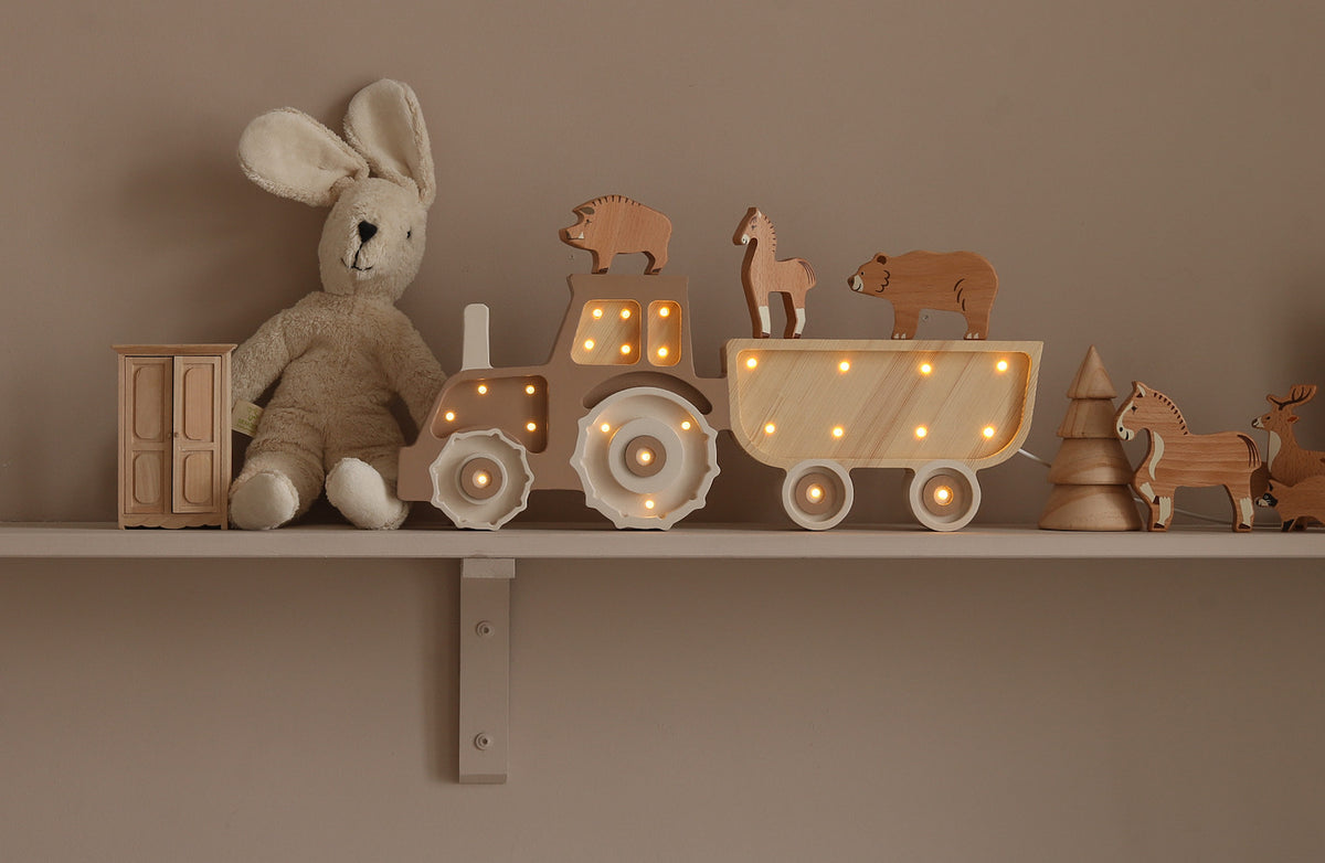 Little Lights Yövalo Tractor, Coffee Cream