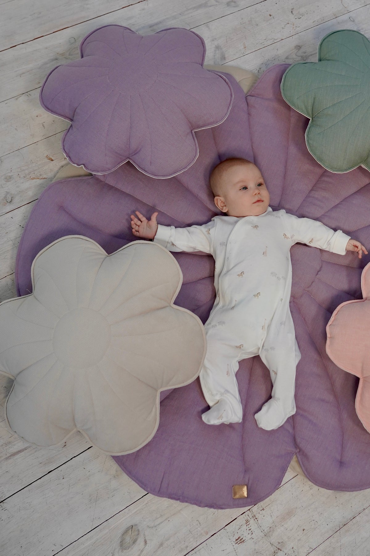 Moi Mili Decorative pillow, Linen Bloom "Sandy Lily"