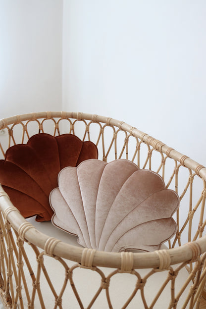 Moi Mili Sisustustyyny Small, Velvet Shell "Beige Pearl"