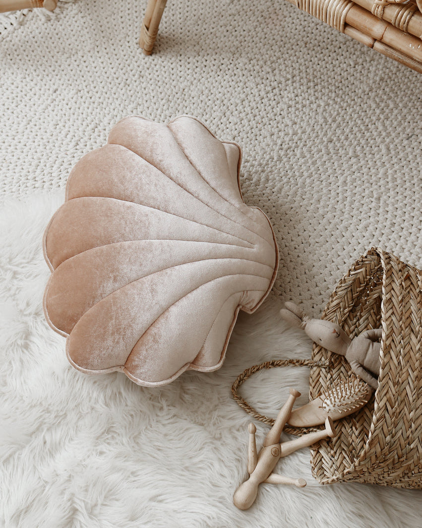 Moi Mili Sisustustyyny Small, Velvet Shell "Beige Pearl"