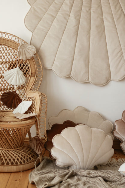 Moi Mili Sisustustyyny Small, Velvet Shell "Cream Pearl"