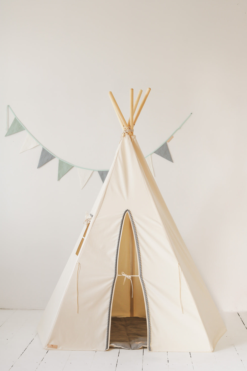 Moi Mili Play Tent Set, Gray Pompom