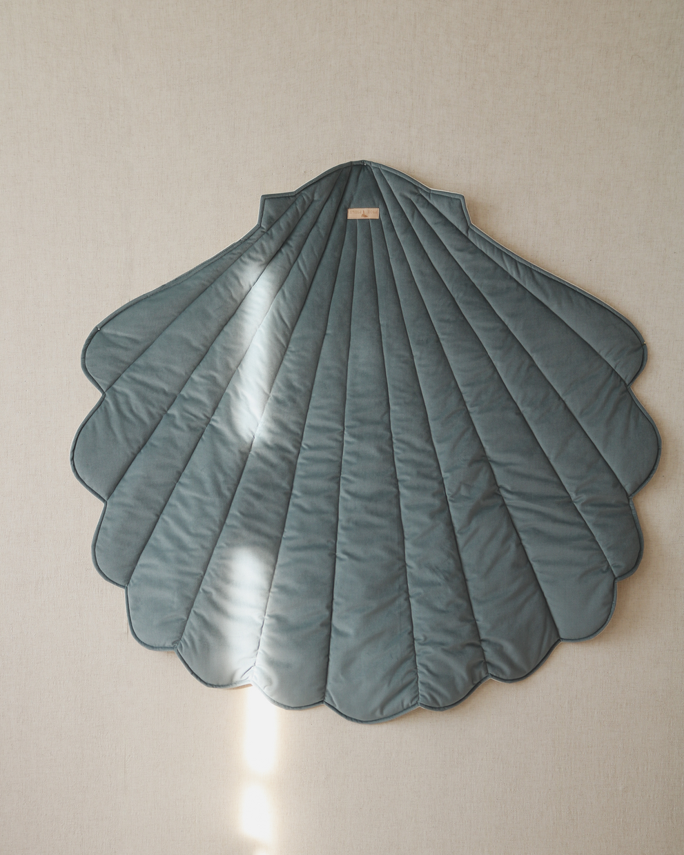 Moi Mili Leikkimatto, Velvet Shell "Gray Mint"