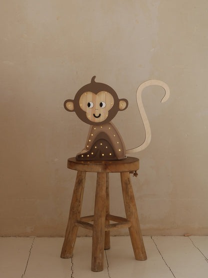 Little Lights Yövalo, Monkey
