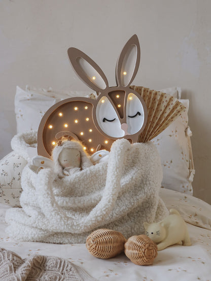 Little Lights, Yövalo, Bunny Chocolate