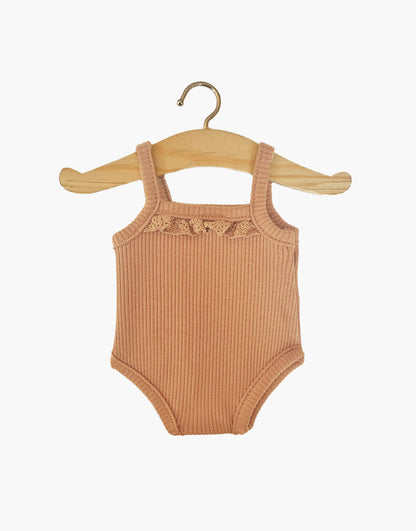 Minikane Gordis Nukke, Tyttö Afrikasta Zelie, Eri asuja